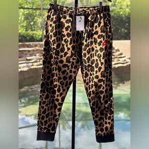 NIKE MENS SPORTSWEAR CLUB FLEECE LEOPARD JOGGERS FB9046-722